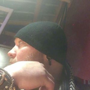 Meet your Posher, Hawkens